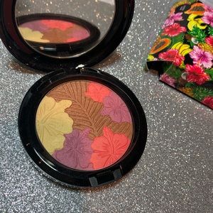 MAC limited Oh My Passion face powder BNIB